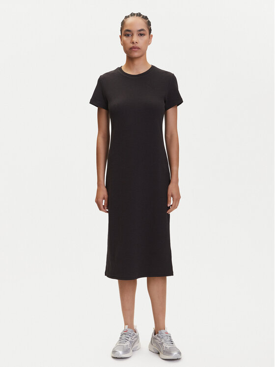 Puma Puma Ежедневна рокля Her 685063 Черен Regular Fit