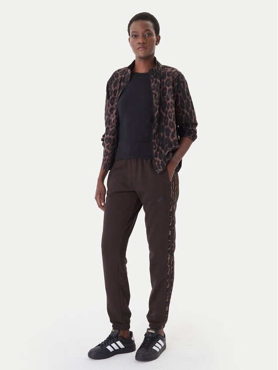 adidas adidas Teplákové nohavice Seasonal Essentials Leopard Print KA4720 Hnedá Regular Fit
