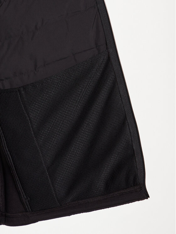 Wrangler Wrangler Bunda pro přechodné období Athletic Hybrid WA4MY3101 112324777 Černá Regular Fit