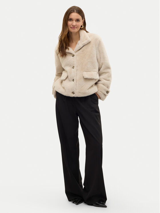 Vero Moda Vero Moda Futro Sonjaeva 10310303 Beżowy Regular Fit