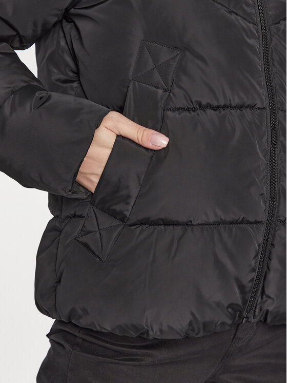 ONLY ONLY Žieminė striukė 15300257 Juoda Regular Fit