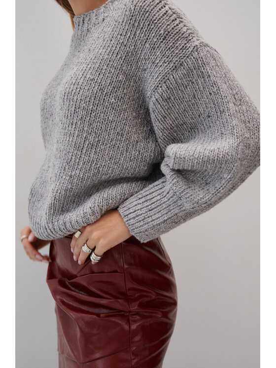 Fobya Fobya Sweter F2055 Szary Basic Fit