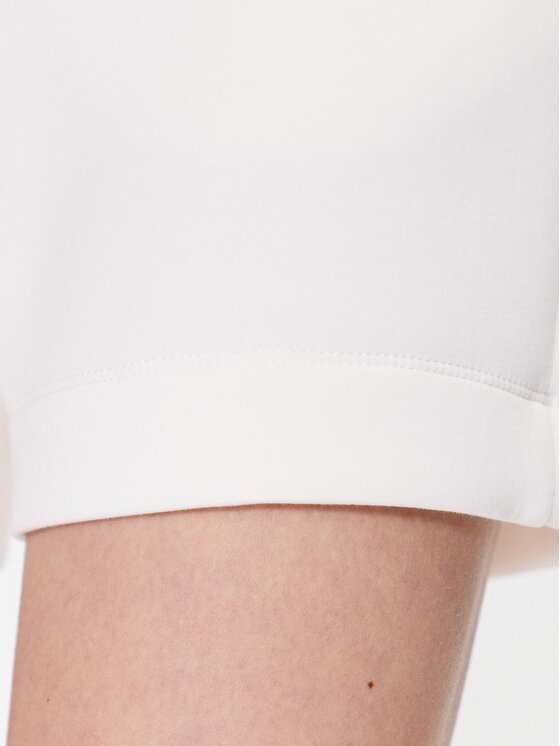 Guess Guess Pantaloni scurți sport Elly V2YD10 K7UW2 Alb Relaxed Fit