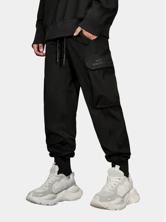 MADE BY SOCIETY MADE BY SOCIETY Spodnie materiałowe Cargo Trace - P17997 Czarny Basic Fit