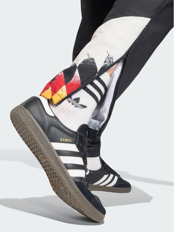 adidas adidas Spodnie dresowe 162036 Czarny Loose Fit