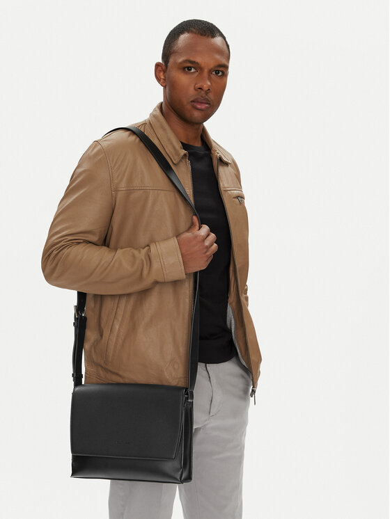 Geantă crossover Calvin Klein Micro Pebble Messenger 27 LV04D3034G Negru