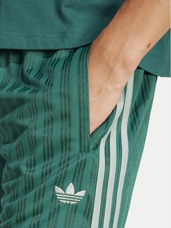 adidas adidas Pantaloni scurți sport adicolor JP1031 Verde Regular Fit