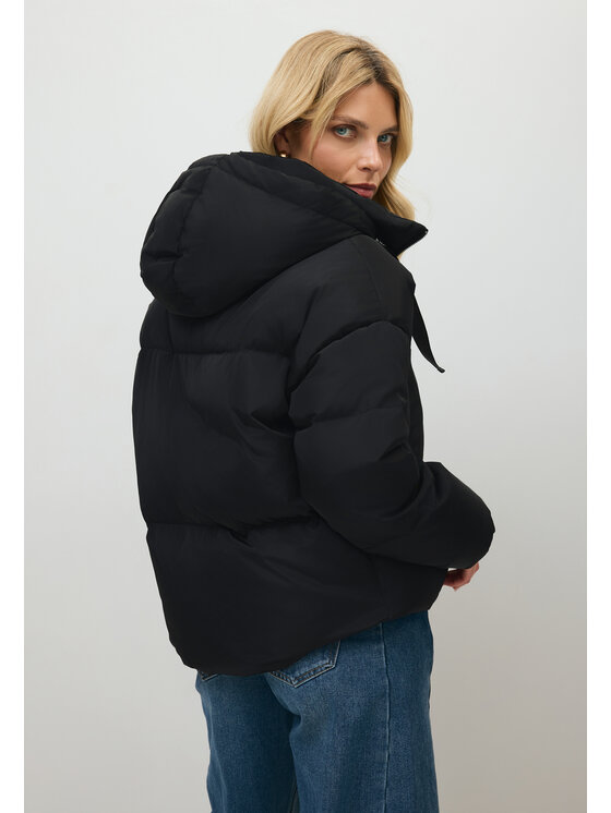 BIZUU BIZUU Vatovaná bunda YOKO PUFFER WINTER JACKET Černá Standard Fit
