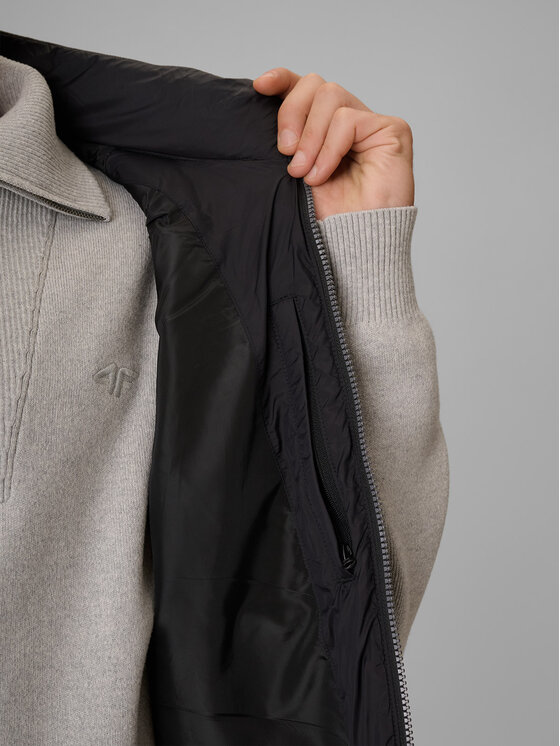 4F 4F Kamizelka BASIC+ Czarny Regular Fit