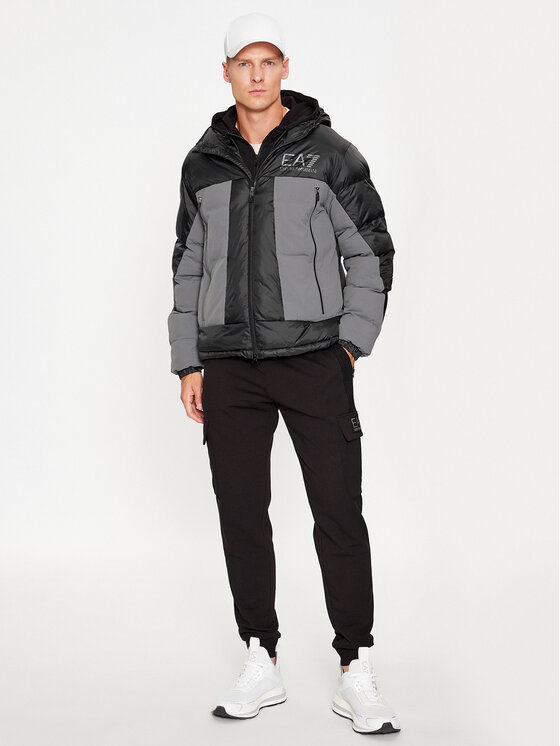 EA7 Emporio Armani EA7 Emporio Armani Zimska jakna 6RPB53 PNEOZ 1200 Črna Regular Fit
