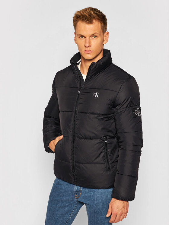 Calvin Klein Jeans Pūkinė striukė J30J316056 Juoda Regular Fit • Modivo.lt
