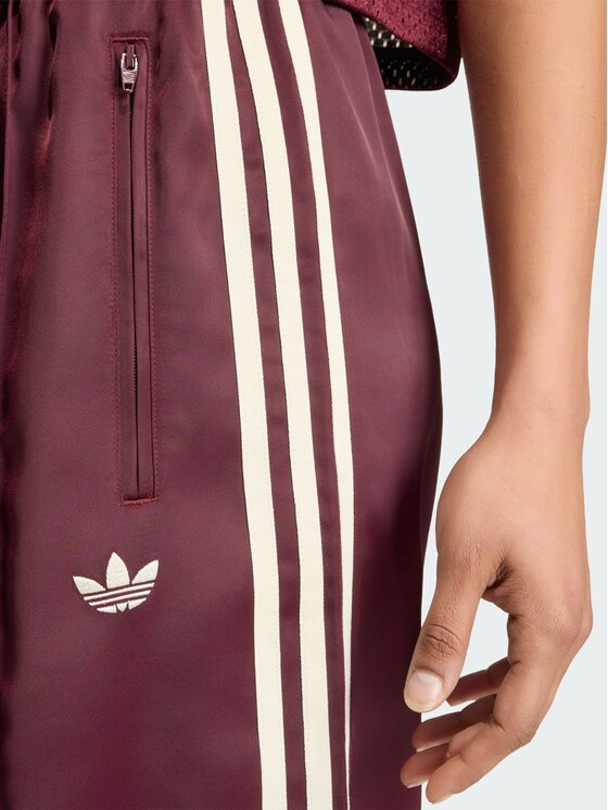 adidas adidas Spodnie dresowe 168531 Bordowy Loose Fit