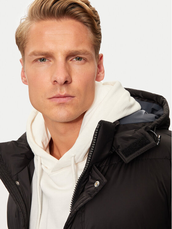 Guess Guess Пухено яке M4BL21 WGJ42 Черен Regular Fit