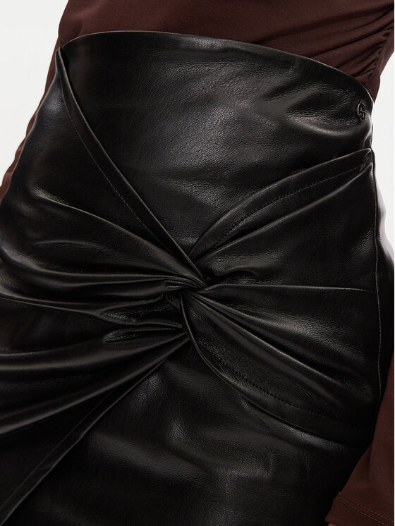 Guess Guess Gonna in similpelle Laure W4BD61 WGIK0 Nero Slim Fit