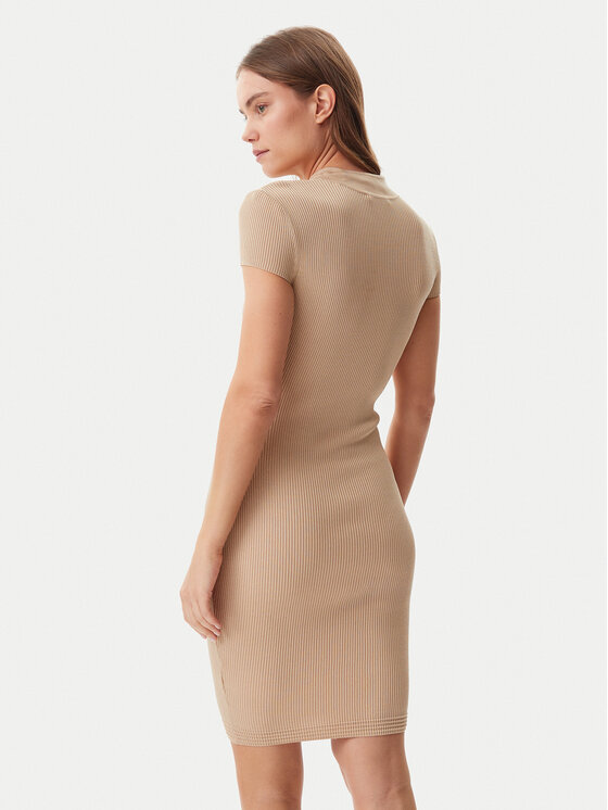 Guess Guess Úpletové šaty W5GK46 Z3L10 Hnedá Slim Fit