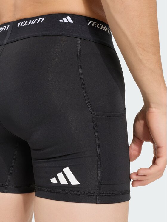 adidas adidas Спортни шорти 165638 Черен Fitted Fit