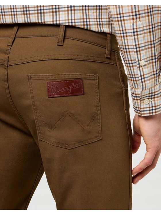 Wrangler Wrangler Spodnie materiałowe Greensboro Brązowy Regular Fit