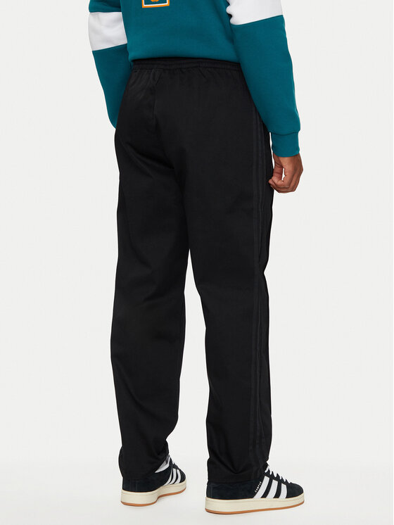 adidas adidas Pantaloni trening CS Chino IY2074 Negru Regular Fit