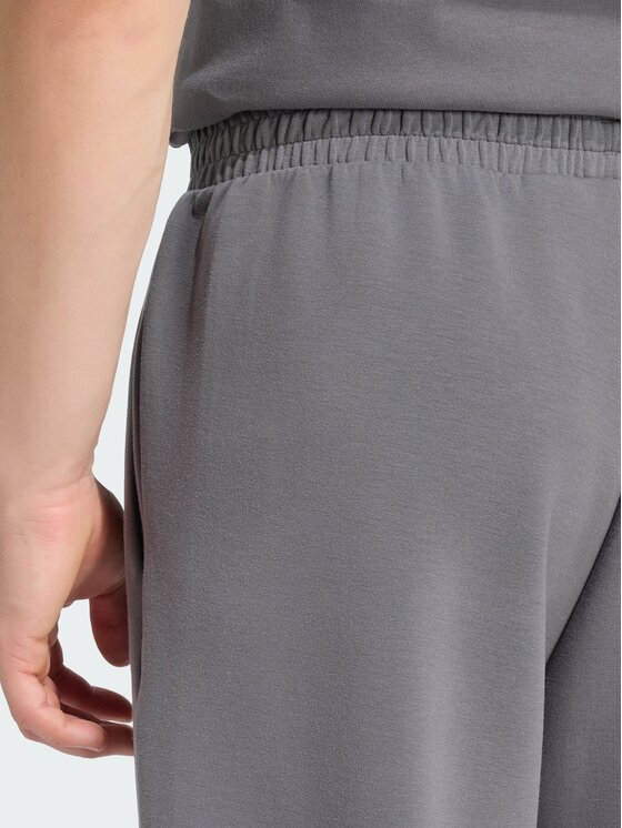 adidas adidas Spodnie materiałowe 168097 Szary Regular Fit