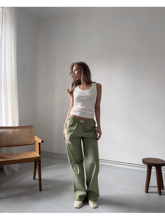 Le Songe Le Songe Spodnie materiałowe LADY Zielony Basic Fit