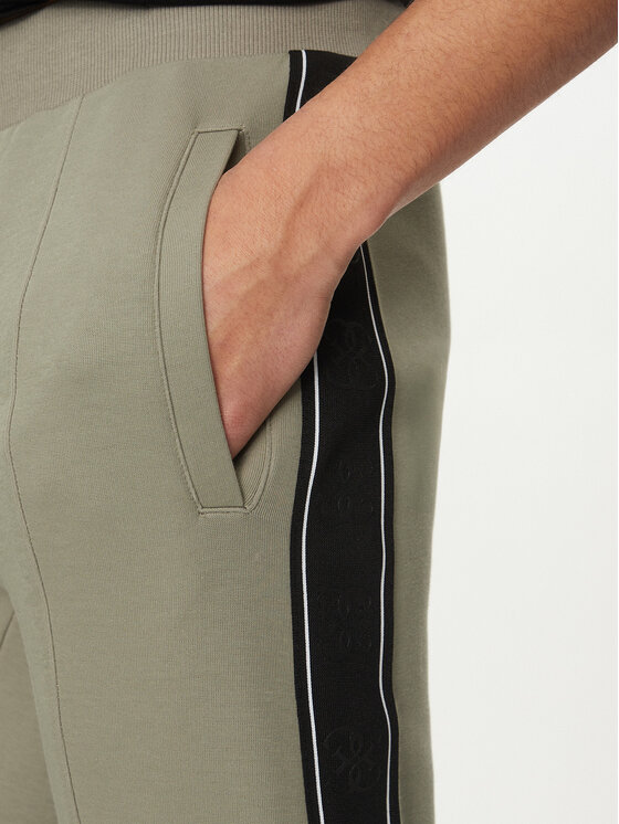 Guess Guess Pantaloni da tuta Z2YB09 KB3P2 Verde Regular Fit