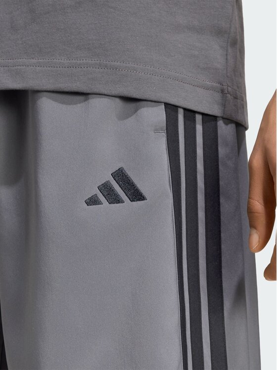 adidas adidas Szorty sportowe 168453 Szary Regular Fit
