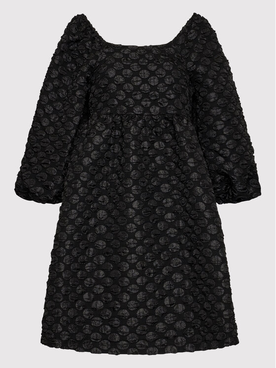 Pieces Pieces Koktejlové šaty Dellia 17127473 Čierna Regular Fit