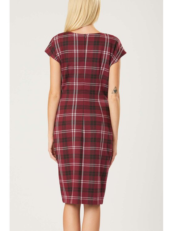 QUIOSQUE QUIOSQUE Sukienka codzienna NONPEPITA DRESS Różowy Regular Fit
