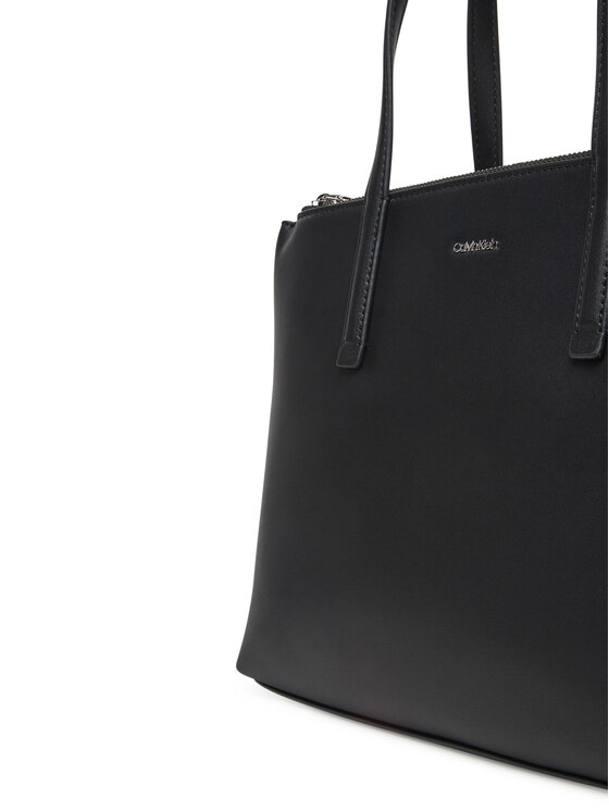Calvin Klein Calvin Klein Torbica Ck Must Tote Md LV04F3098G Crna