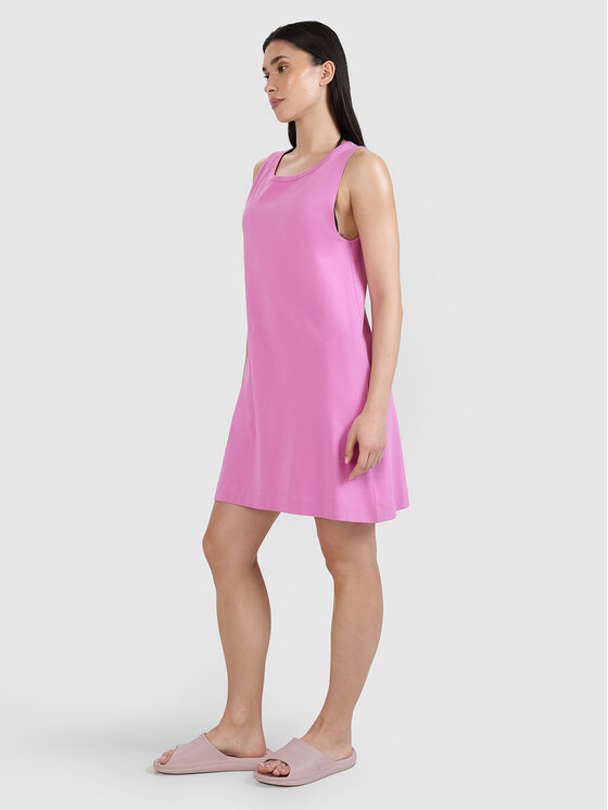 4F 4F Sukienka dzianinowa BASIC+ Różowy Regular Fit