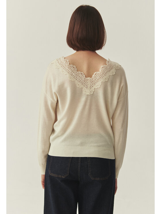 TATUUM TATUUM Sveter ELWIRA Biela Classic Fit