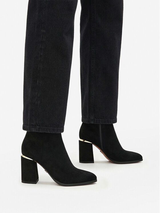 Nine West Nine West Īsie zābaki CEO-JASMIN-01 Melns