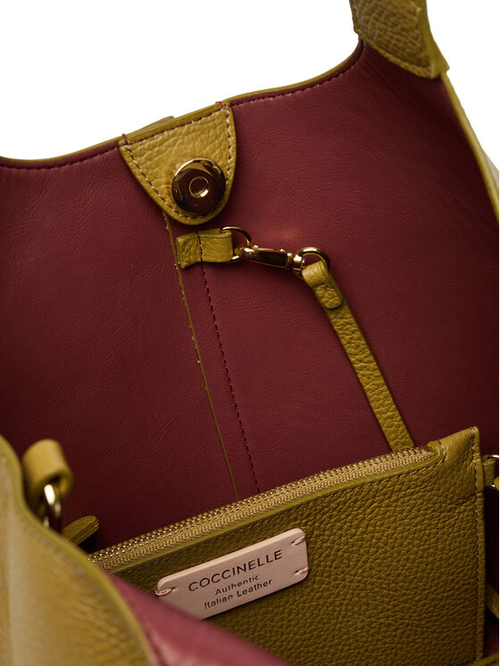 Coccinelle Coccinelle Käekott SHA Coccinelle C-Easy E1 SHA 11 02 01 Roheline