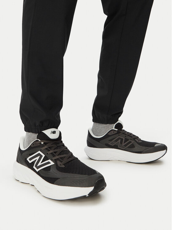 New Balance New Balance Sneakersy UTRNWF Czarny