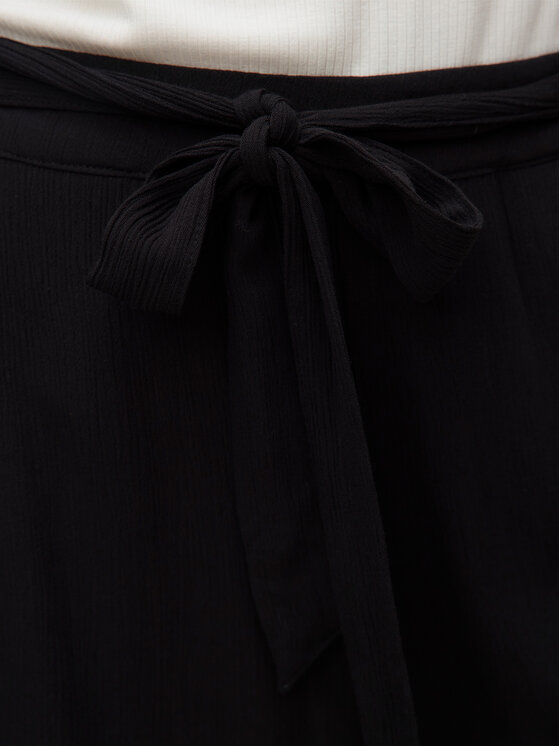 Vero Moda Vero Moda Auduma šorti Menny 10323630 Melns Regular Fit