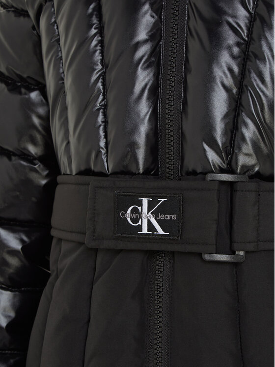 Calvin Klein Jeans Calvin Klein Jeans Žieminė striukė IG0IG02242 Juoda Regular Fit