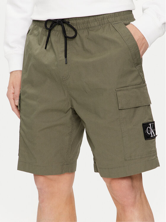 Calvin Klein Jeans Calvin Klein Jeans Pantaloncini di tessuto J30J325138 Verde Regular Fit