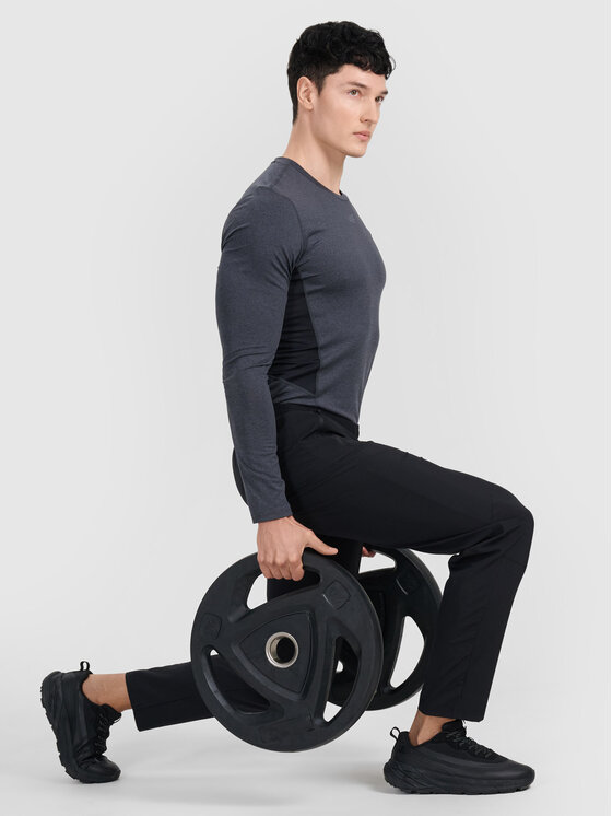 4F 4F Spodnie dresowe MULTI ACTIVE Czarny Regular Fit