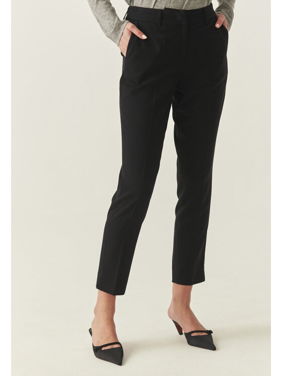 TATUUM TATUUM Spodnie materiałowe KOLIA Czarny Skinny Fit