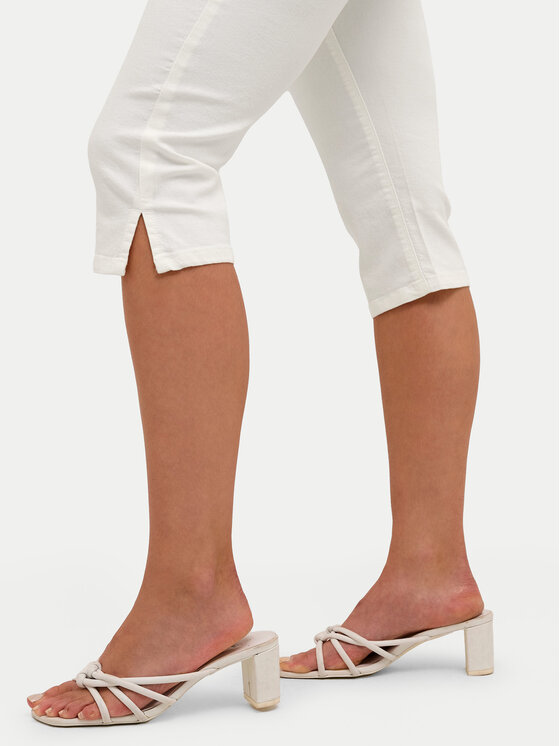 Kaffe Kaffe Spodnie capri Zelina 10506525 Biały Slim Fit