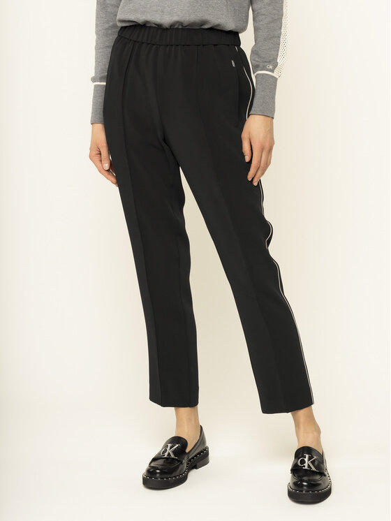 Calvin Klein Calvin Klein Pantaloni chino Travel Crepe Side Stripe K20K201715 Nero Regular Fit