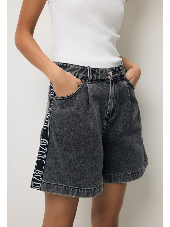 BIZUU BIZUU Szorty jeansowe MIREYA Czarny Standard Fit
