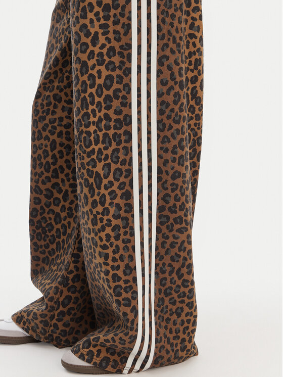 adidas adidas Jeansy KA2680 Brązowy Loose Fit