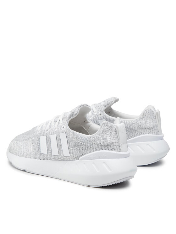 adidas adidas Sneakersy Swift Run 22 GZ3499 Šedá