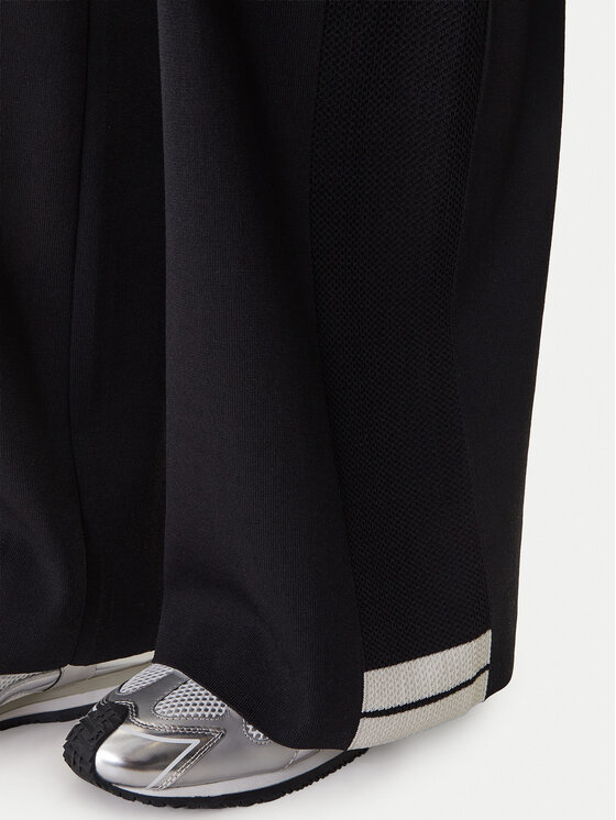 Guess Guess Pantaloni in maglia V6GB06 Z0651 Nero Regular Fit