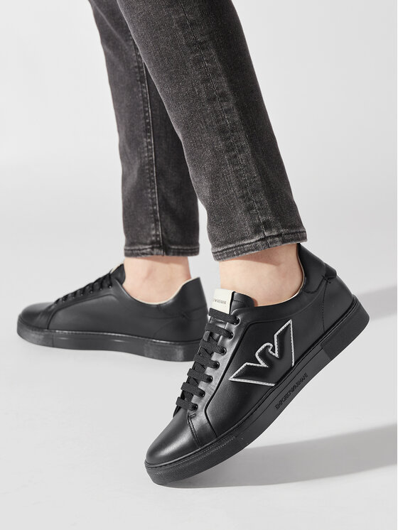 Emporio Armani Emporio Armani Sneakersy X4X598 XN633 K001 Czarny
