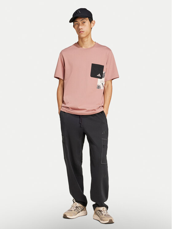 adidas adidas Marškinėliai Lens Elevated Pocket Graphic JJ3927 Rožinė Loose Fit