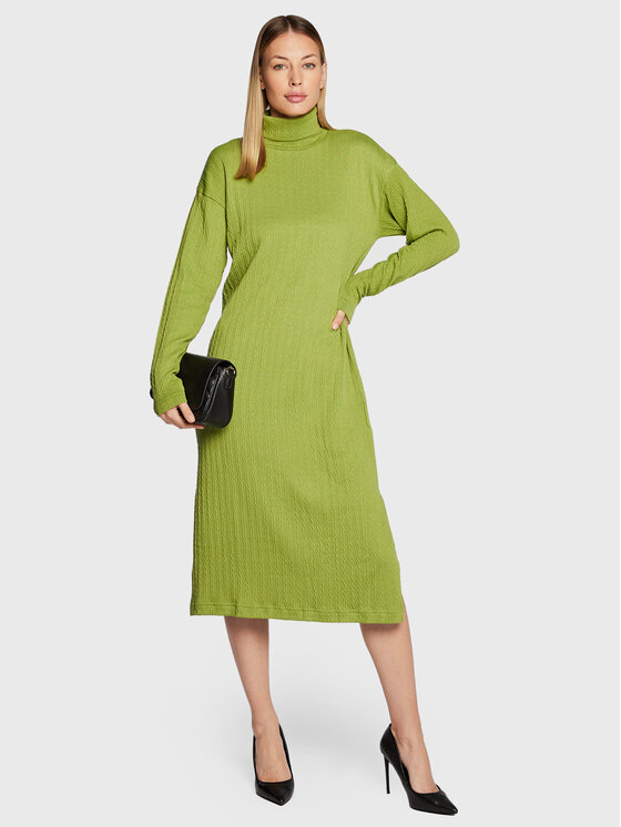 b.young b.young Трикотажна сукня Bysanila 20812311 Зелений Regular Fit