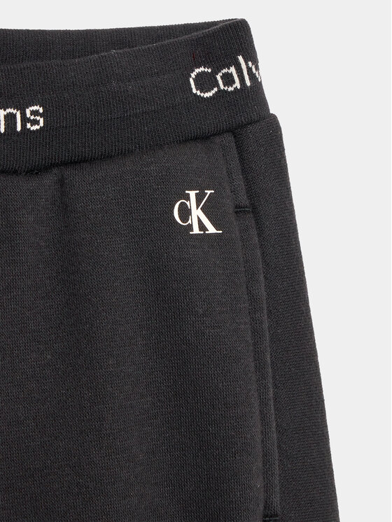 Calvin Klein Jeans Jogginghose Intarsia Ib0ib01681 Schwarz Regular Fit