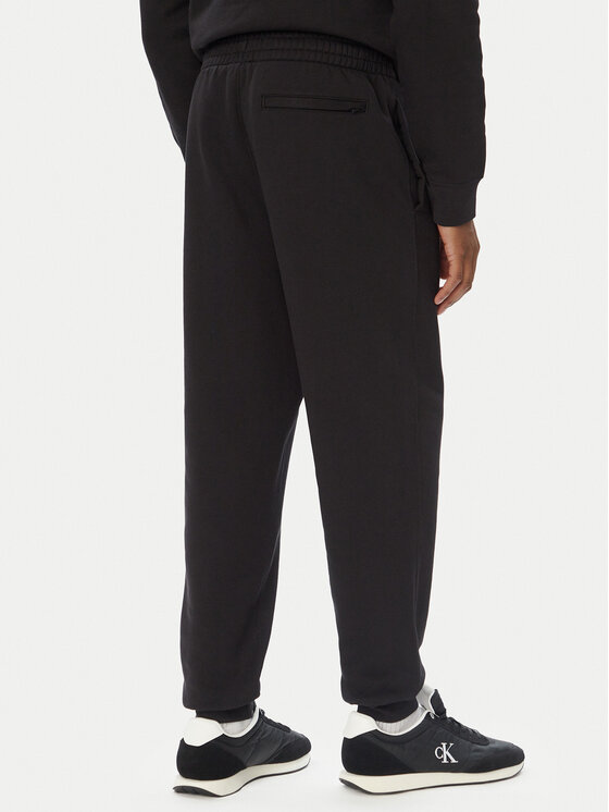 Calvin Klein Jeans Calvin Klein Jeans Dressipüksid LV04RH240G Must Regular Fit